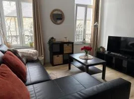 Bright apartment in the heart of Chimay, 40 m² with view