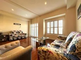 4BR Luxury Styled Home 2 parking