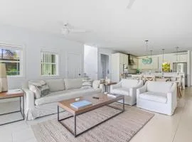 Perfect Princeville Getaway with Hot Tub & Views!