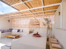 Beautiful Apartment with Private Rooftop Terrace