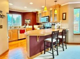 Cle Elum Furnished Condo in Town