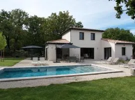 Villa with heated pool and Ventoux View in Pernes