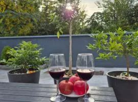 WHITE HORTENZIA Guesthouse