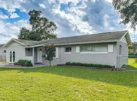 Gateway to Orlando Theme Parks! Home with Large Yard