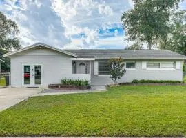 Townhome with Fenced Yard in Orlando Suburbs!