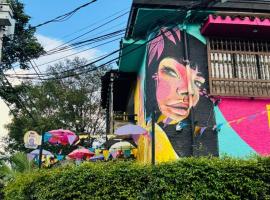Baku Laureles Hostel, hôtel à Medellín