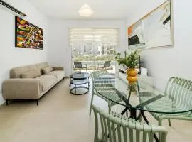 1 bedroom flat next to university