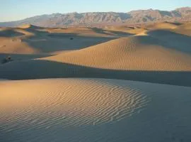 Stovepipe Wells Village