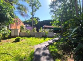 Guavirá cabañas and rooms, hotel in Puerto Iguazú