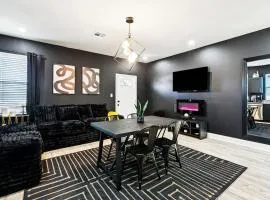 Luxury 5BR Designer Stay and Stylish NOLA Getaway