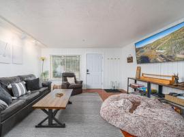 Ski-in ski-out Condo in Brian Head, Hotel in Brian Head