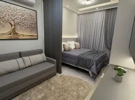 Apartment 402 withoeft