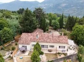 Domaine Le Rocher d Argent avec Piscine Extérieur ,Jacuzzi Intérieur et Salle de jeux