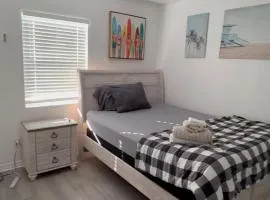 roomstr Cali Room 1 Bedroom in South Tampa with Shared Full Bathroom & FREE COFFEE