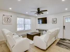 Wooded Retreat with Pet-Friendly Yard in Standish
