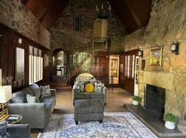 Royal in Columbus- Midtown Columbus Castle，位于哥伦布的酒店