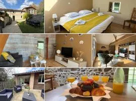 Le Hameau des possibles gites 16- personnes