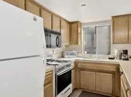 Summit Ski Resort Mountain View Condo - Walk to Snow Summit