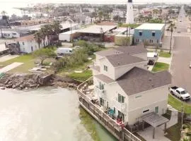 Luxury Waterfront Bungalow - Fisherman Paradise