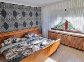 Casaba Suite 1-110qm-3 Rooms-Free Private Parking-House with garden