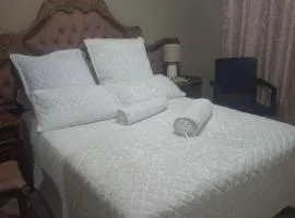 Leopard Pezeld BnB