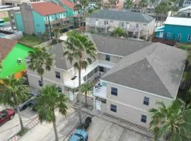 Pool Easy Beach Access Ground Floor w-Patio