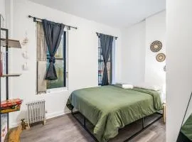Oasis Apartment by Columbus Circle & Times Square in Manhattan