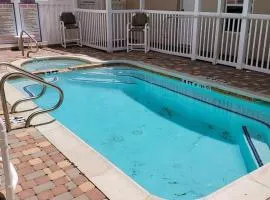 In Entertainment District Ample Bedding Pool