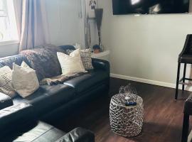 The Layover Lounge, hotel em Elizabeth