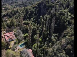 depto de montaña con pileta、ラ・クンブレのホテル