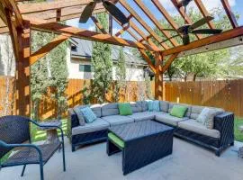 New Braunfels Escape, Walk to Gruene Hall!