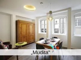 Ferienwohnung Mudita - hochwertig sanierter Altbau mit Wohnküche auf der Insel