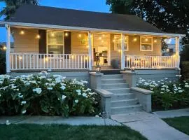 Walk to Downtown | Workspace + Pet Friendly