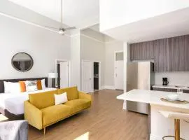 Gaslamp Loft Escape Sleeps 7 in Style