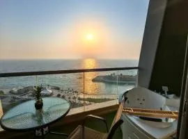 برج داماك جده شقه مطله على البحر damac jeddah