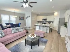 The Tigers Pathway House near LSU Stadium - BC1034