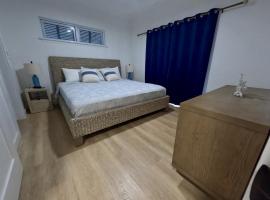 Townhouse Villa 6 The Village at Hoopers Bay, βίλα σε New Providence Island