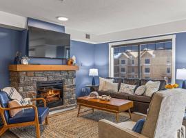 Amazing 3BR Condo With Hot Tub Access and Mtn Views، شقة في Dead Man's Flats