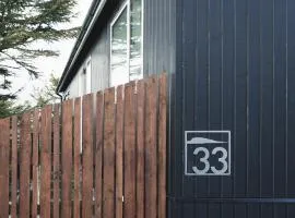 Stylish Central 4-Bedroom House with Hot Tub, Sauna and Garden