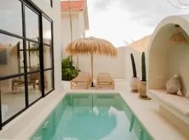 Villa Indah Rose Canggu Bali