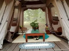 Sitinggil muncul Glamping and Villas