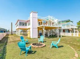 Filtered Gulf Views Enclosed Yard Beachgoer Ready