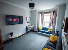 1 BDR Apartment By Eason Stays Short Lets & Serviced Accommodation Lowestoft With Free parking
