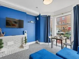 Lowestoft Seaside Escape by Eason Stays, Free Parking next to Sea Front