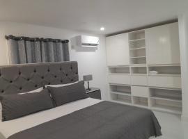 Hartland Estate Richmond Priory，位于Priory的别墅