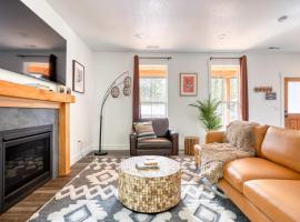 Stay Portland - Brand New Luxury Mt Hood Cabin, cabin in Rhododendron