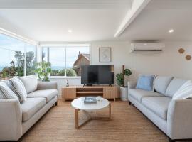 Magpie Sands - Ocean Views & Seaside Luxury - Steps to beach、Aldinga Beachのビーチ・ホテル