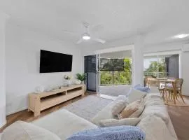 Ocean Vista Retreat - Walk to Mooloolaba & Alex