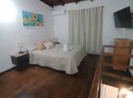 Depto en Dolores Precio exclusivo en entrada al Parque Termal、Doloresのホテル