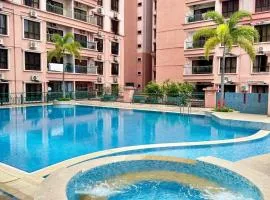 PENTHOUSE MARINA COURT VACATION HOME 4 BEDROOMS KOTA KINABALU 14pax